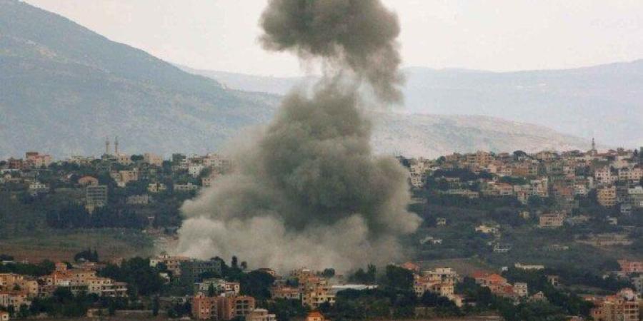 إصابة شخصين في غارة إسرائيلية استهدفت بلدة «دير سريان» جنوب لبنان - بلس 48