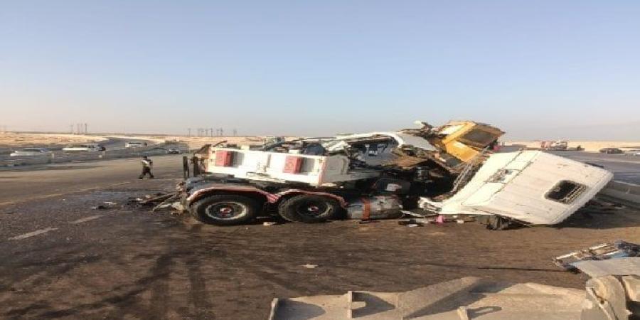 محافظ سوهاج يوجه بتقديم كل الدعم لأسر ضحايا حادث طريق الكريمات - بلس 48