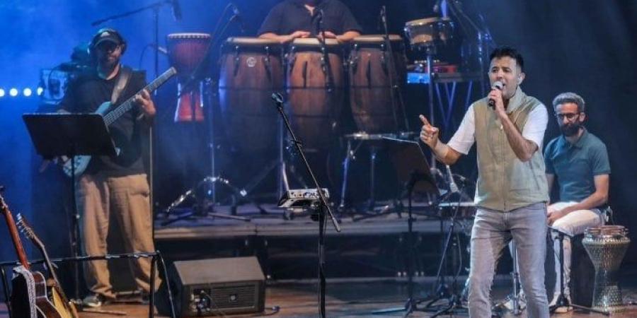 وسط حضور جماهيري.. حمزة نمرة يتألق في مهرجان الصيف بمكتبة الإسكندرية - بلس 48