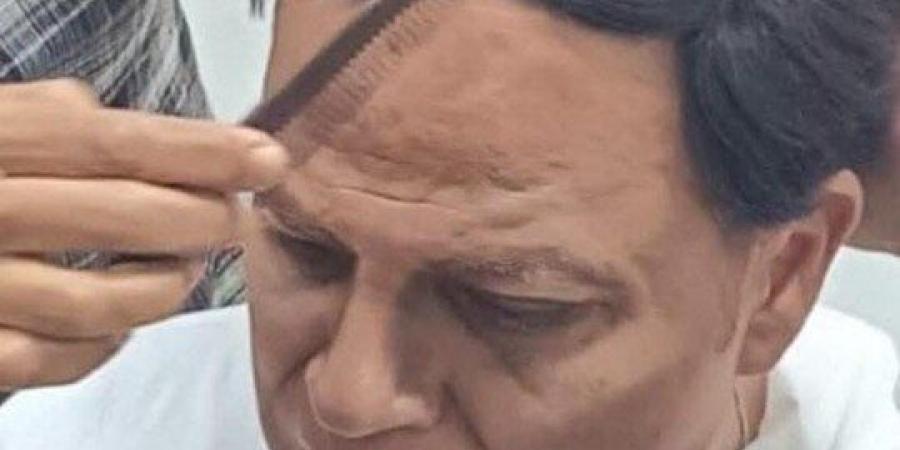 تامر عبد المنعم يقدم دور الزعيم "عادل إمام" في مسرحية نوستالجيا ٩٠/٨٠ - بلس 48
