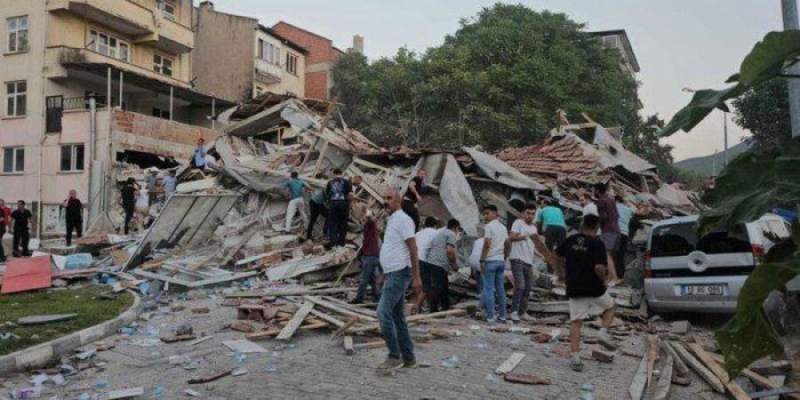 تركيا.. تسجيل أكثر من 200 هزة ارتدادية عقب زلزال قوي ضرب غرب البلاد - بلس 48
