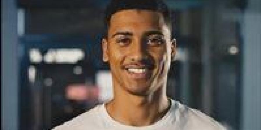 لاعبو الزمالك يستقبلون بيزيرا بممر شرفي في مران الفريق بالكلية الحربية - بلس 48
