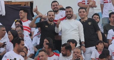 جماهير الزمالك والأهلى تتوافد على المدرجات قبل انطلاق مباراة القمة صور