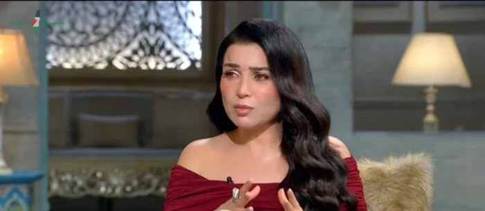 مي عز الدين تكشف لأول مرة عن تعرضها للتسمم وحلم الأمومة فيديو