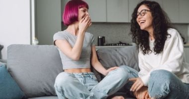 6 أبراج لا تستطيع كتمان أسرارها
