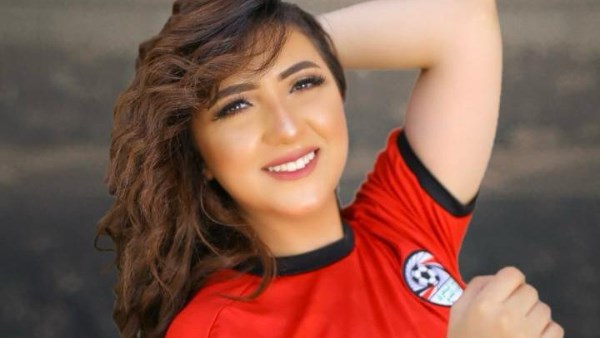 آية عبد الله تطرح مصر نمبر وان دعما للمنتخب الوطني في كأس العالم