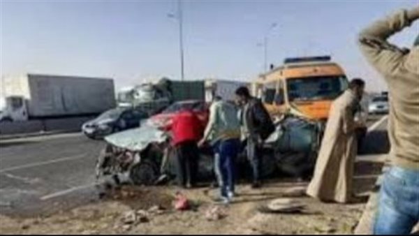 إصابة 5 أشخاص في انقلاب سيارة ملاكي أعلى طريق بمدينة نصر