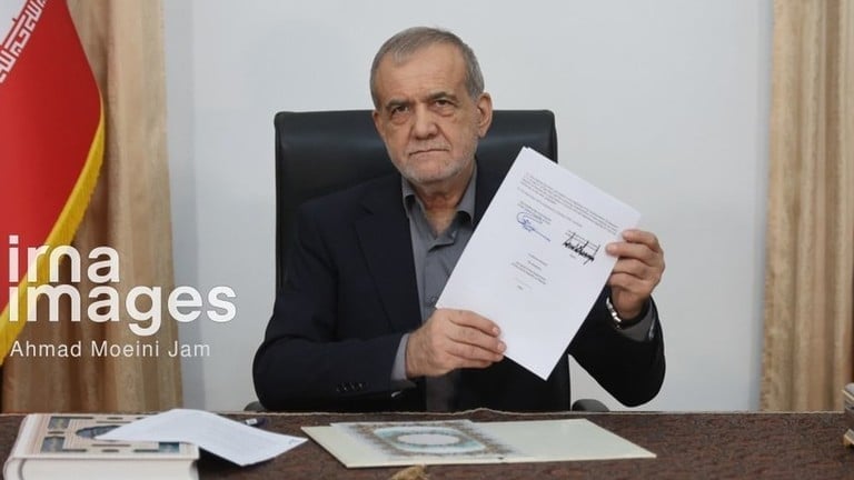 إيران تعلن النصر على الولايات المتحدة.