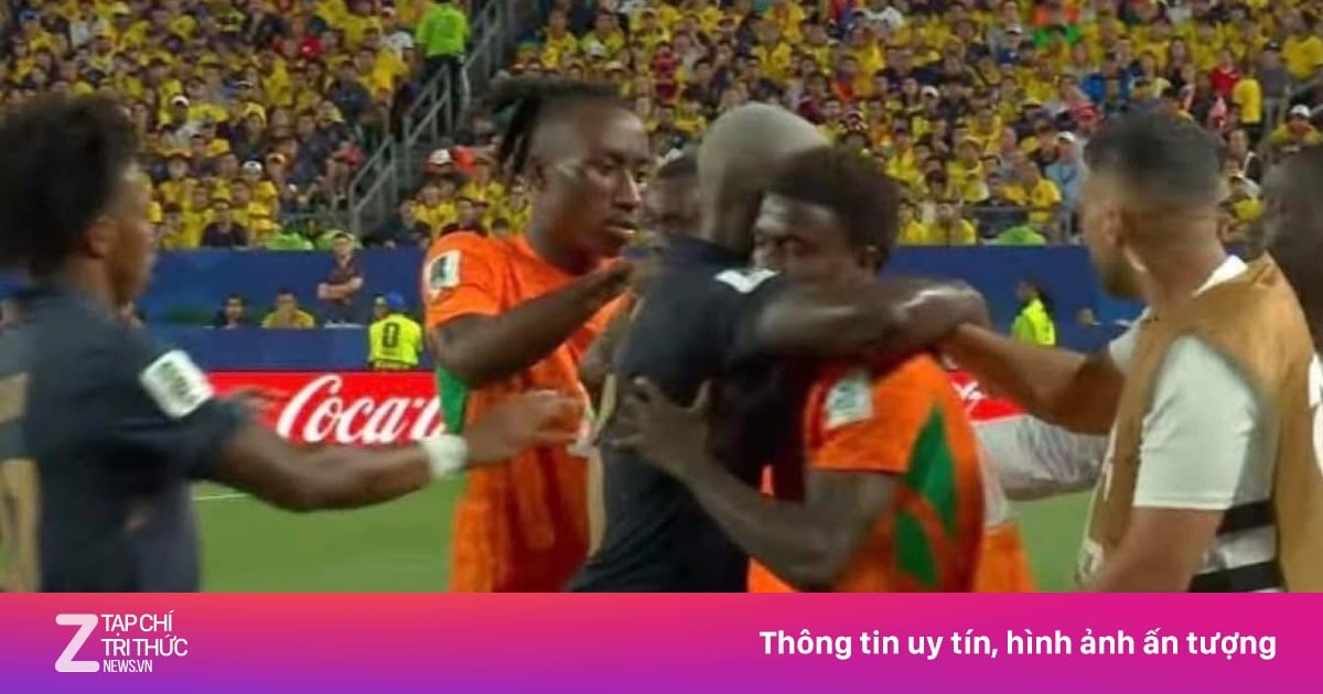 العناق الذي انتشر على نطاق واسع في كأس العالم 2026.