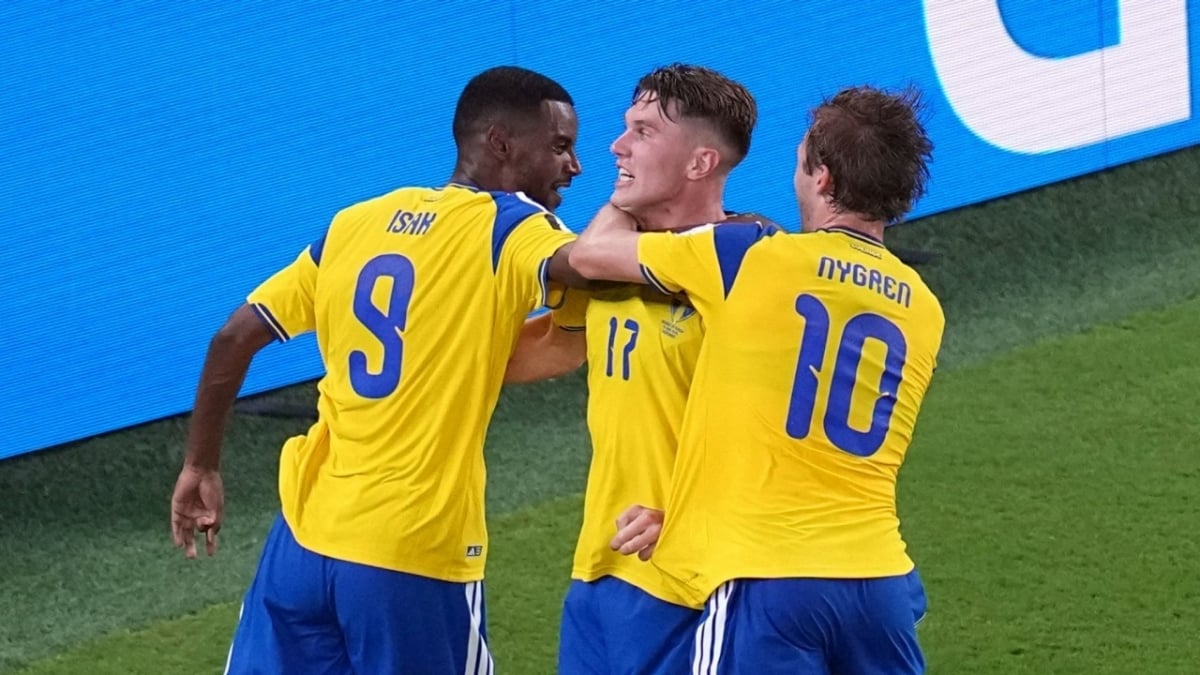 المجموعة السادسة – كأس العالم 2026: عياري يسجل هدفين ليقود السويد للفوز على تونس في أداء من فئة الخمس نجوم.