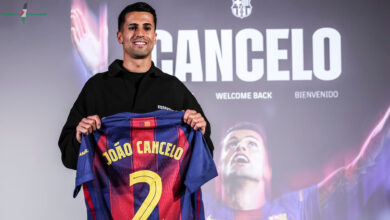 الهلال يقترب من التراجع عن صفقة كانسيلو ويبحث عن بديل من برشلونة