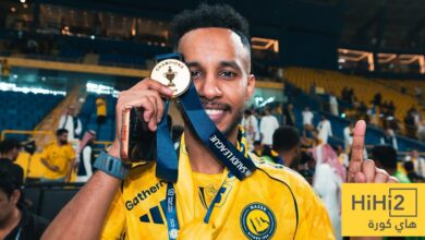 رغم العروض .. غريب يتمسك بـ النصر !