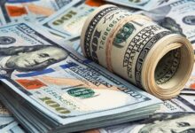 سعر الدولار أمام الجنيه اليوم في البنوك والسوق الموازية بعد تراجع 6 قروش
