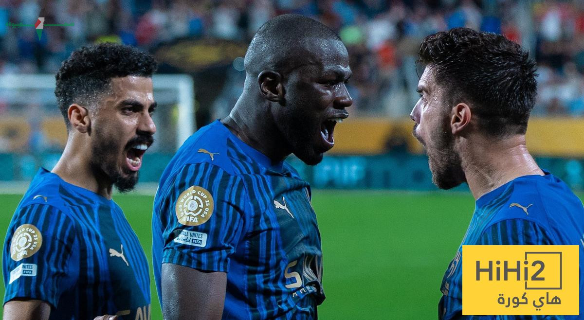 عرض هلالي مغرٍ يقترب من ضم مدافع فرنسي بارز للدوري السعودي