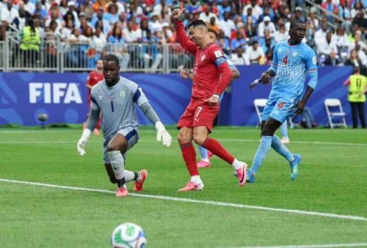 كان رونالدو غائباً عن الأنظار، وتعادل منتخب البرتغال مع منتخب الكونغو في كأس العالم.