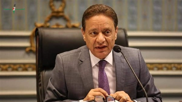كرم جبر يوضح حقيقة استمرار حظر الزمالك لفترتي قيد وعقوبة تأديبية لا يمكن التهرب منها