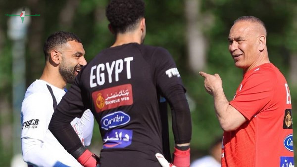 لاعب الزمالك السابق يدعم المدرب الوطني ويصف حسام حسن بالمحظوظ