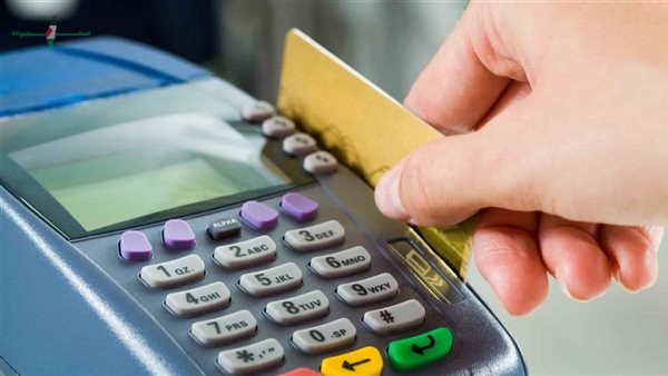 مخالفات الصرف والدخل تؤدي إلى إيقاف بطاقة التموين ورفع الدعم المستحق للأفراد