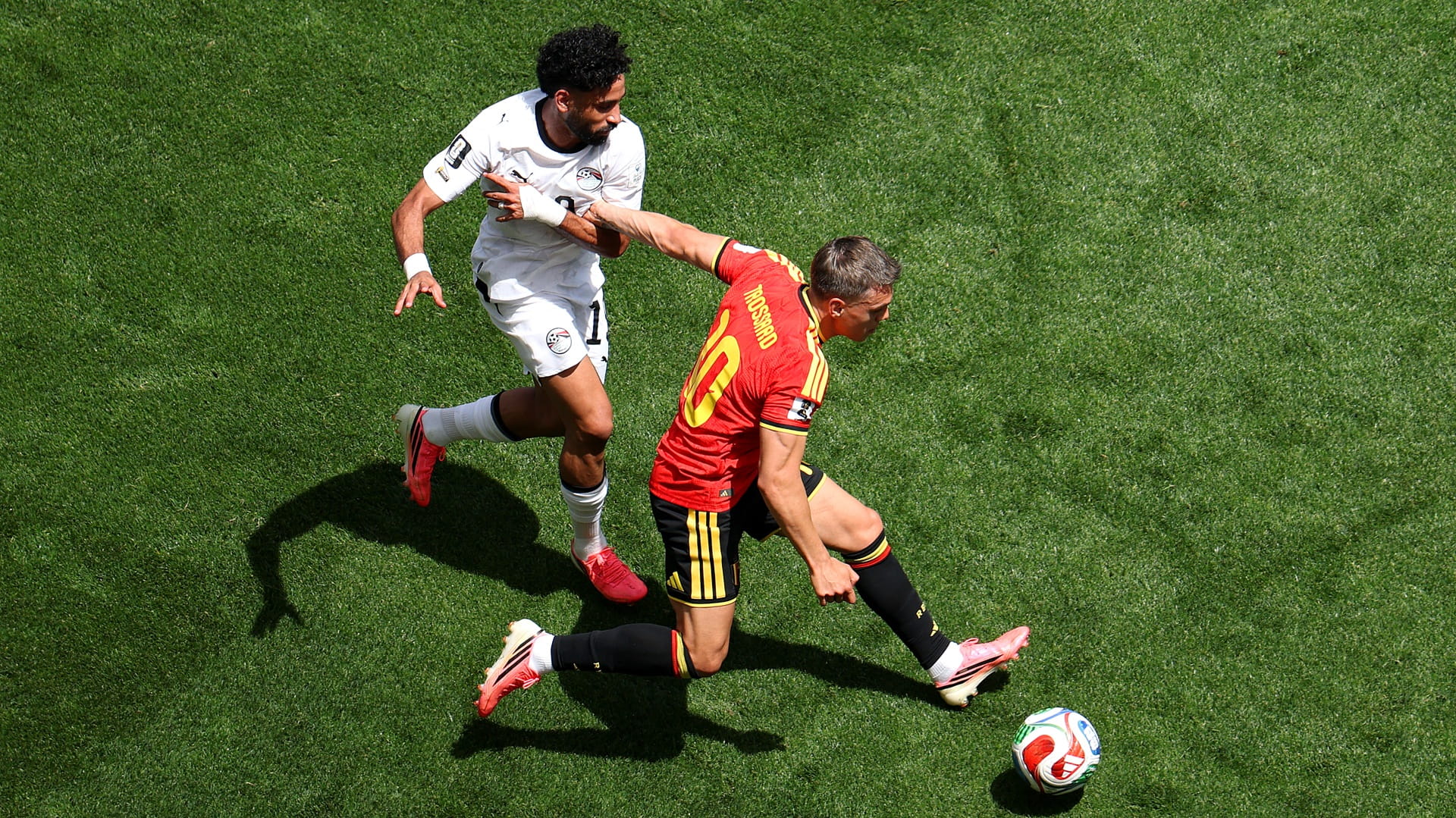 مصر تتعادل مع بلجيكا إيجابياً في مستهل مشوارهما بمونديال 2026
