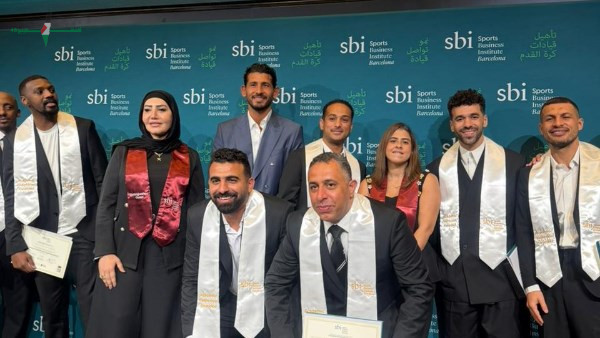 نجوم مصر على رأسهم السعيد وحجازي يحتفلون بتخرج دفعة ماجستير إدارة كرة القدم من معهد برشلونة