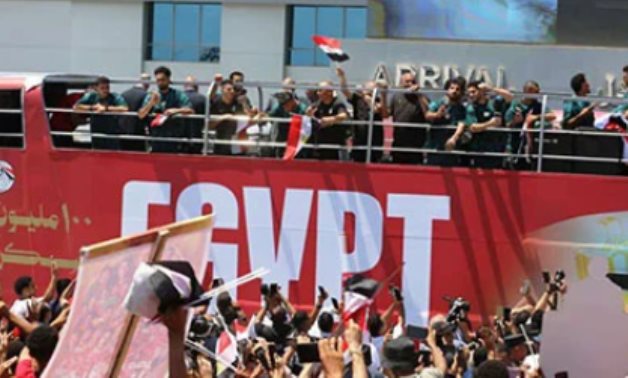حشود العلمين تحتفى بالفراعنة.. عادل عتمان: المصريون ردّوا الجميل لأبطال كأس العالم