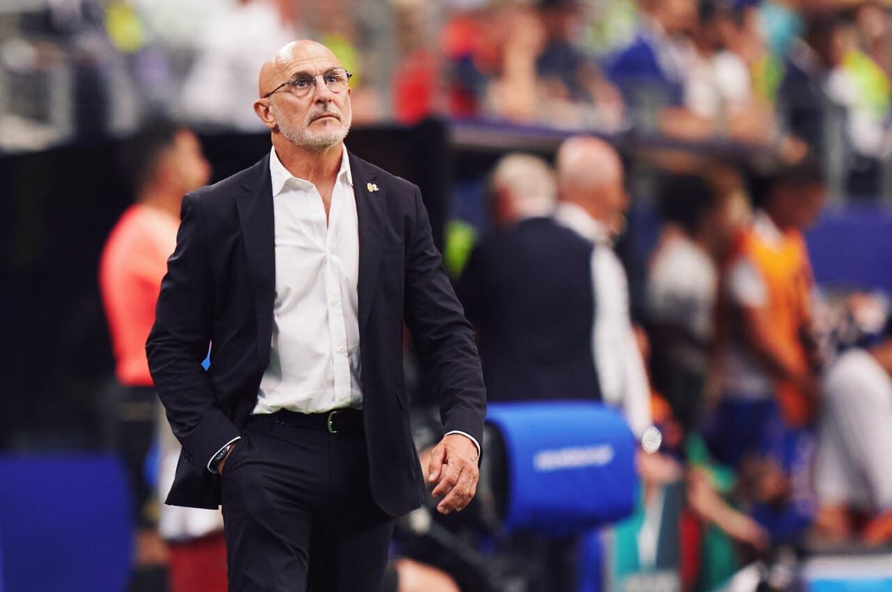 دي لا فوينتي: إسبانيا أفضل منتخب في العالم ولاعبونا يستحقون كل الإشادة